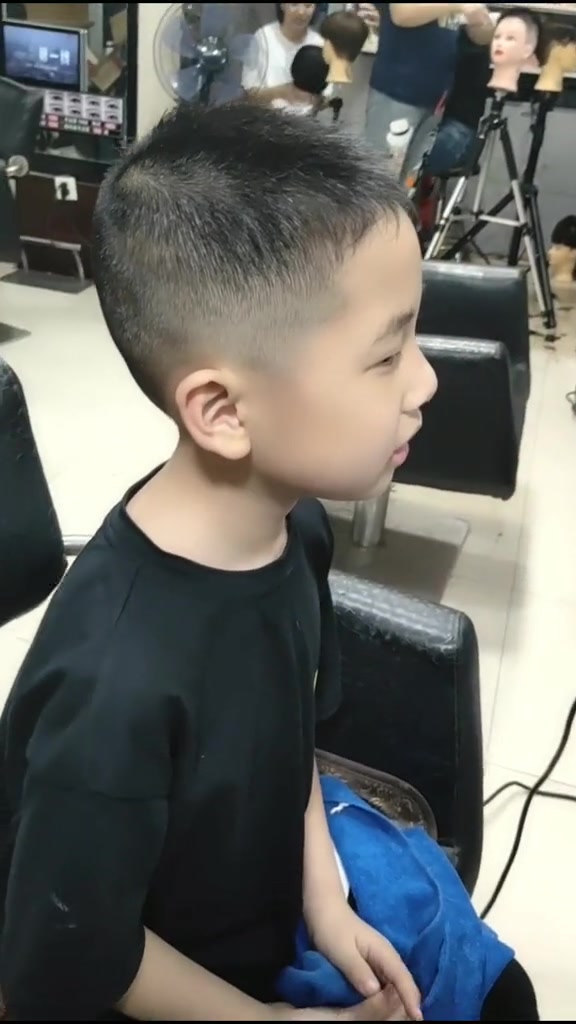 男童碎发发型图片2021图片