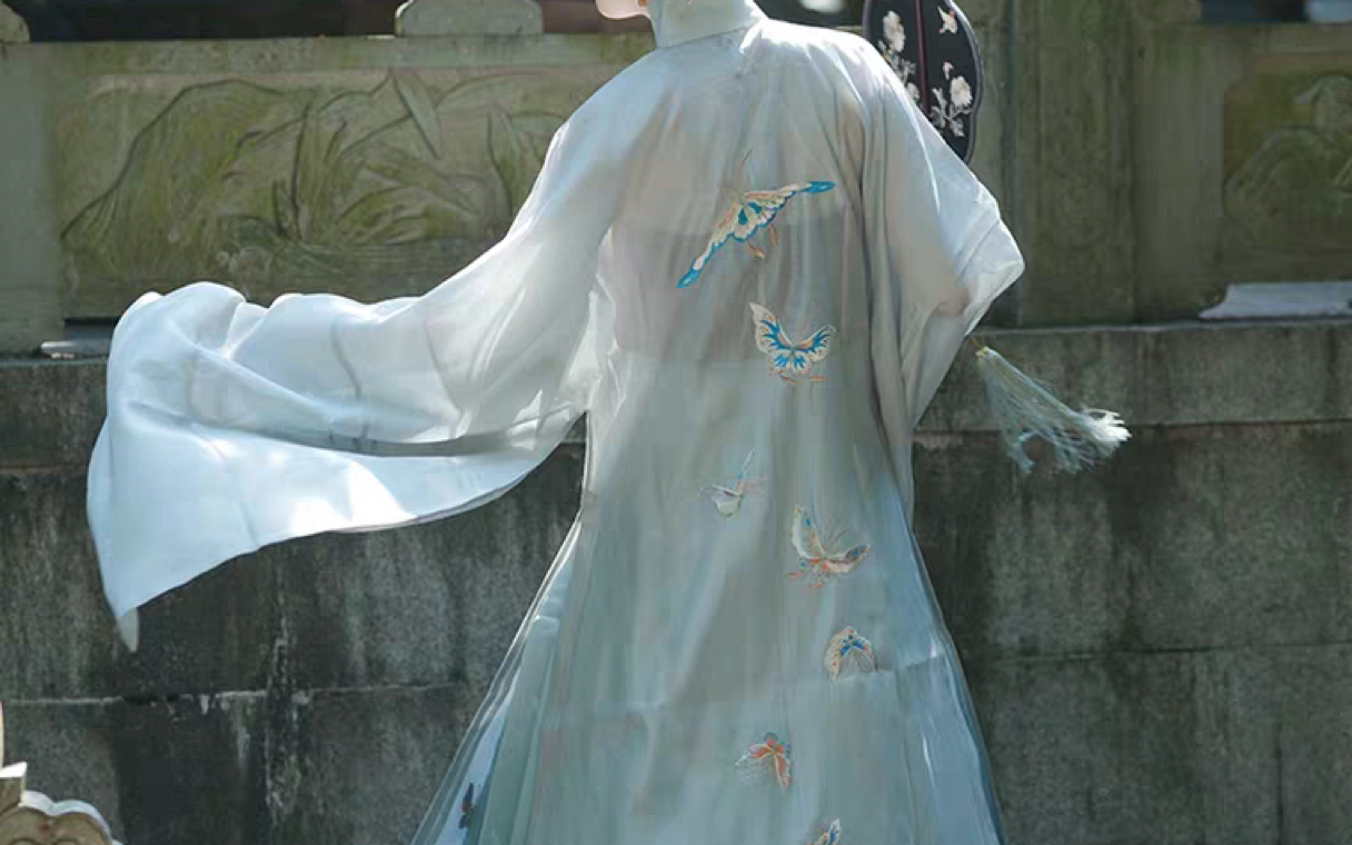 汉服开箱12春山集蝴蝶骨立领云肩ps绝美汉服人骨不亏