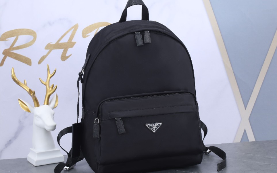 prada普拉达新款男士双肩背包书包旅行包