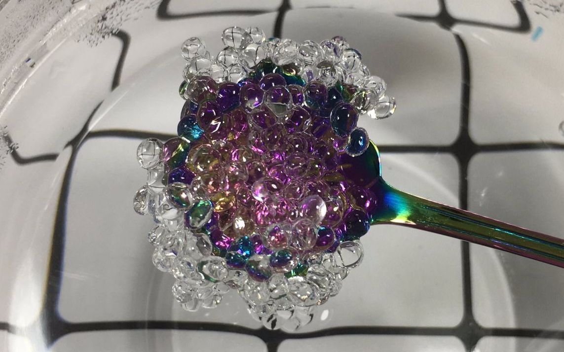 神奇的水晶土,遇热变软,冷却变硬,循环使用好玩又省钱