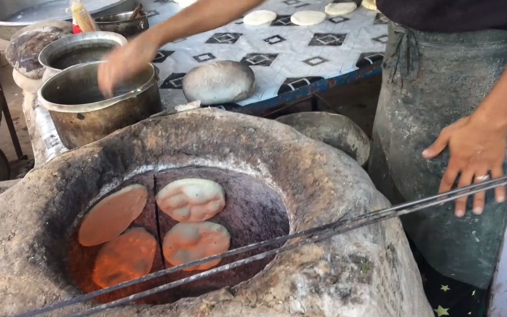 【印度】印度最快制作的烤馕(Naan Roti)哔哩哔哩bilibili