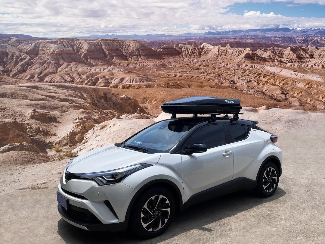 丰田奕泽izoa安装韦帕运动款车顶行李箱