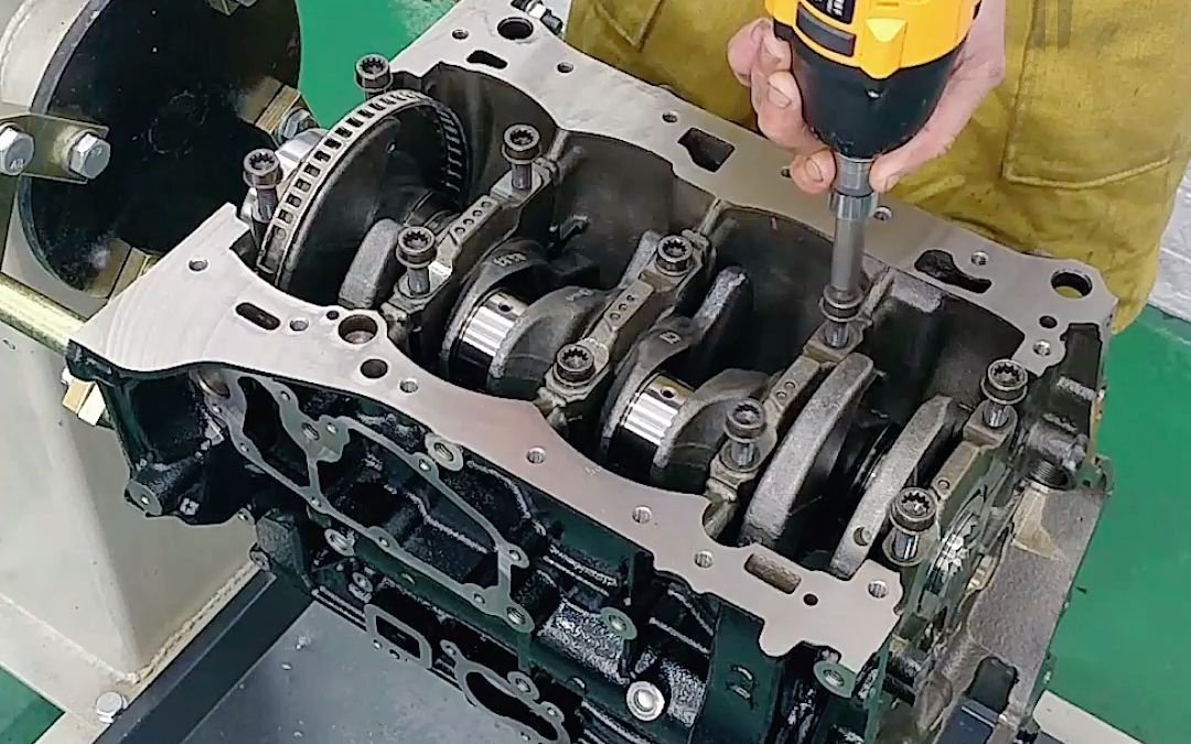 迈腾ea888发动机中缸组装_哔哩哔哩_bilibili