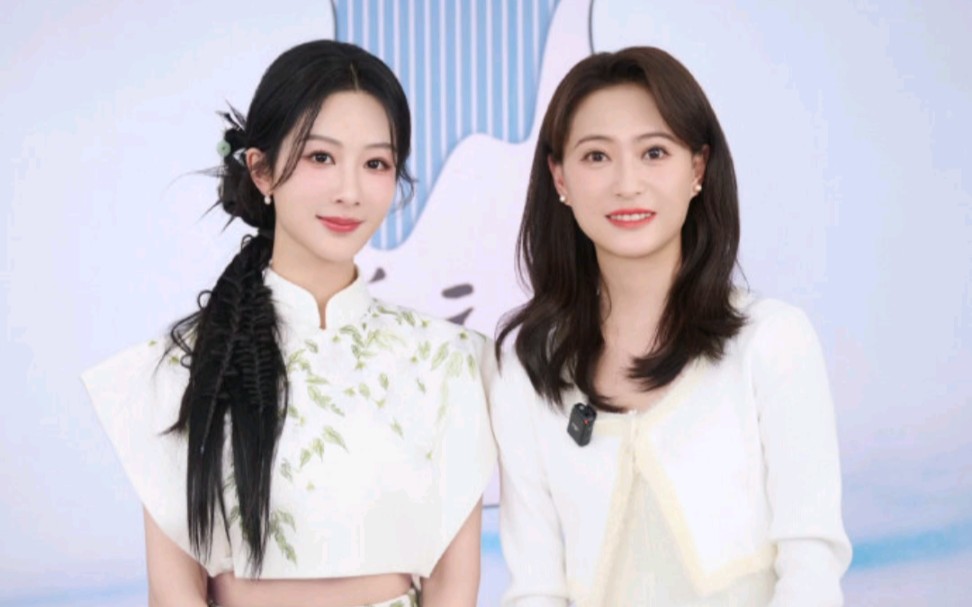 杨紫与工作室人员合照有,旗袍紫太美了91