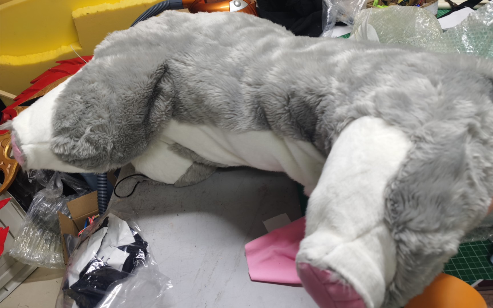 跪装委托身体展示,有请毛替入内