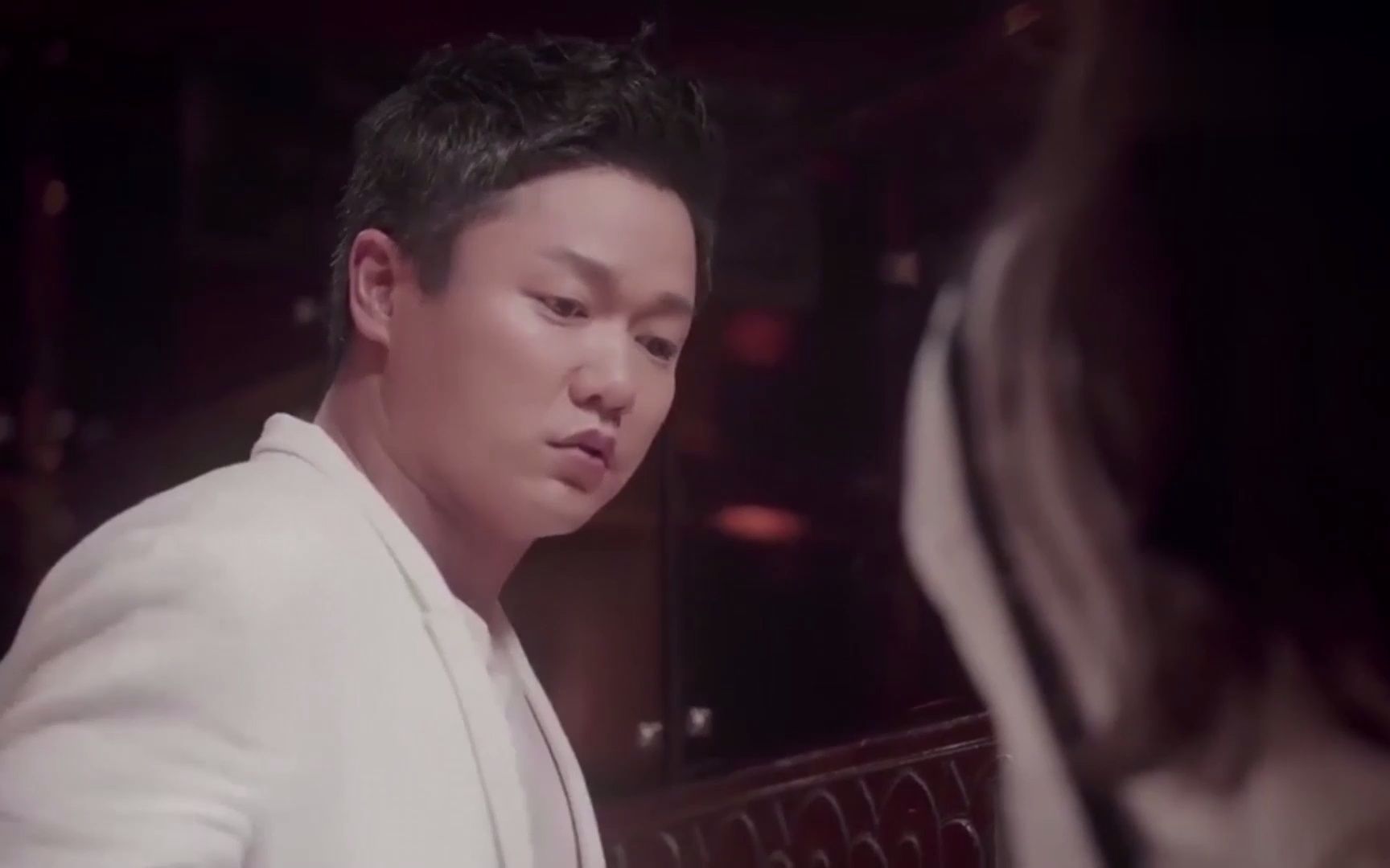 肖央的泰国情歌太鬼畜了