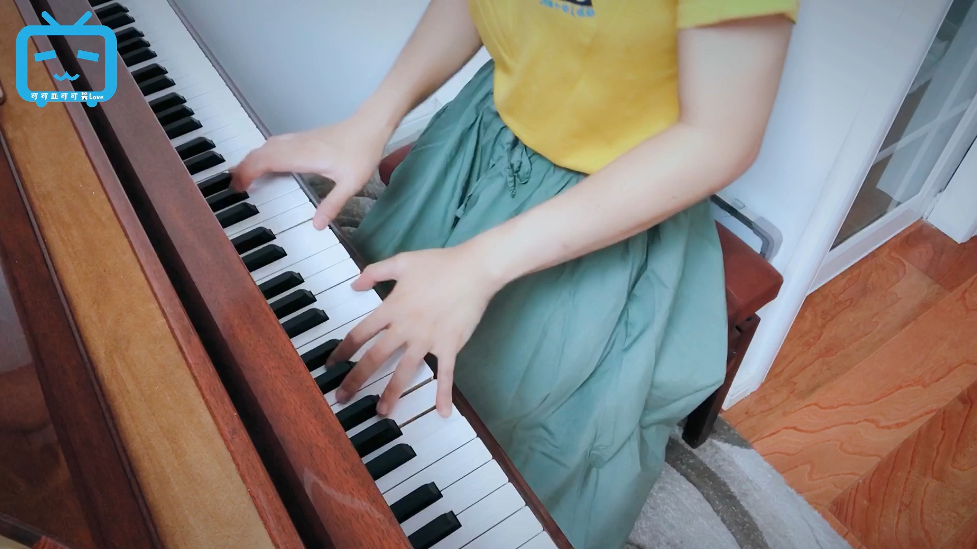 钢琴演奏|别踩白块儿游戏中国风歌曲《青石巷》魏琮