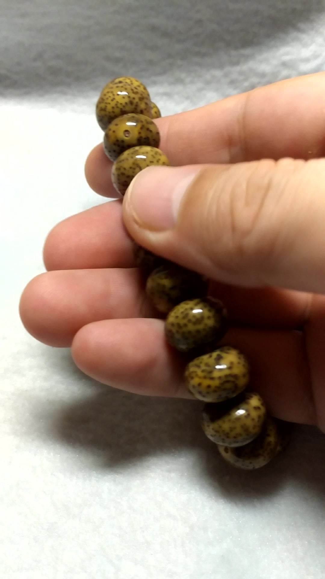 原生态阴皮星月菩提怎么判断是否染色?