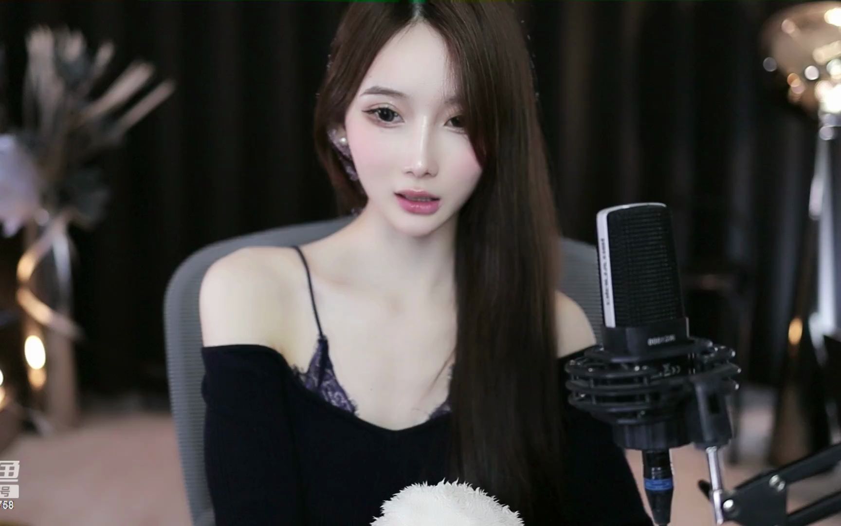 ella亦亦_2023_11_18_00_37