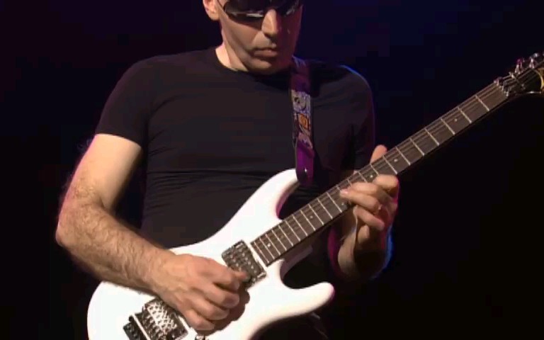 [图]Joe Satriani （老乔）- Always with Me, Always with You （live）