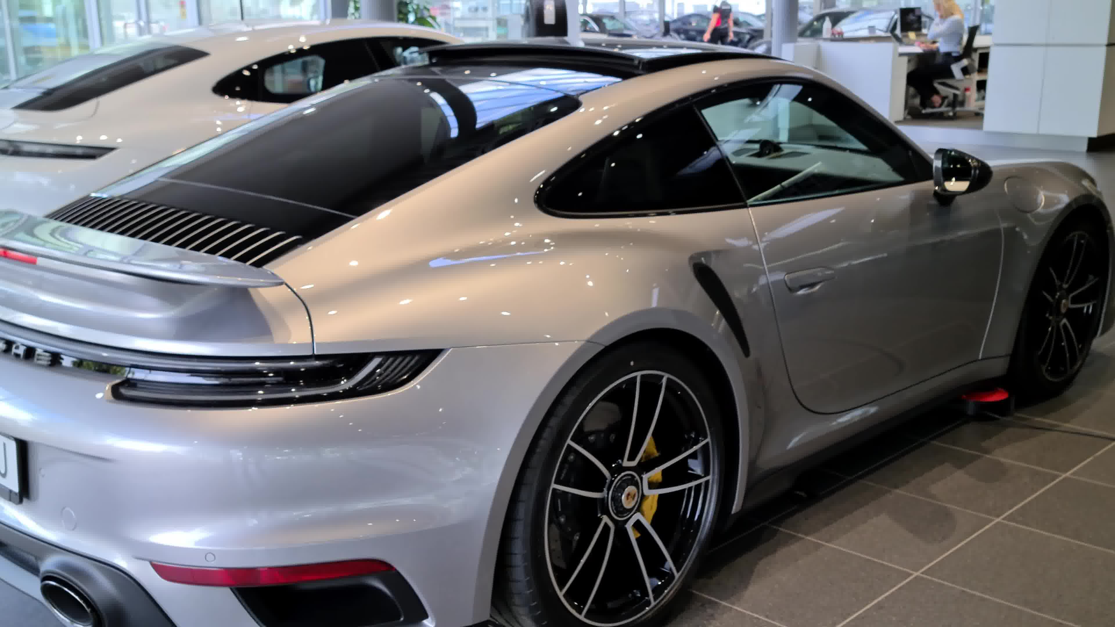 porsche 992 turbo s_哔哩哔哩_bilibili
