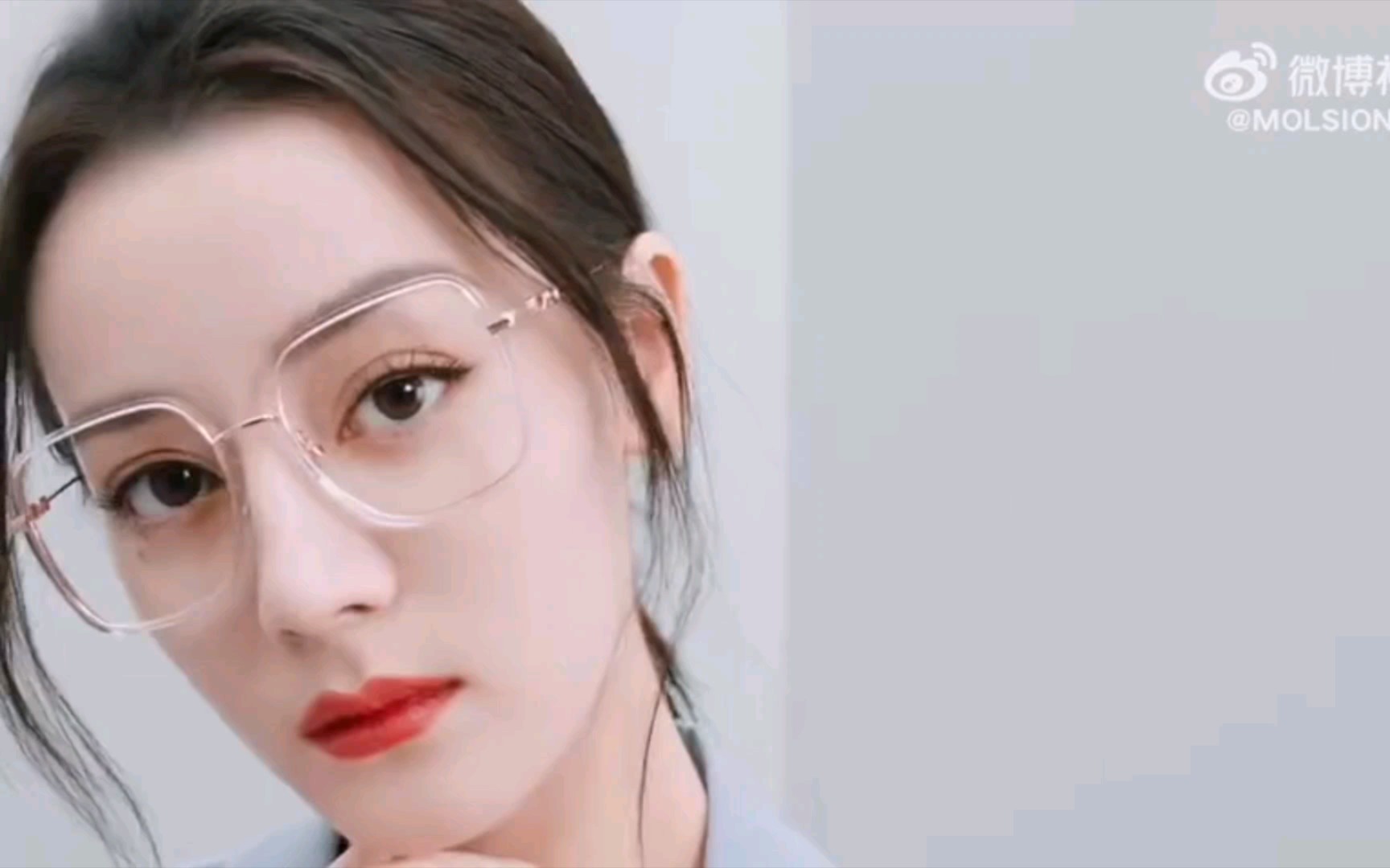 【迪丽热巴】代言 molsion陌森眼镜