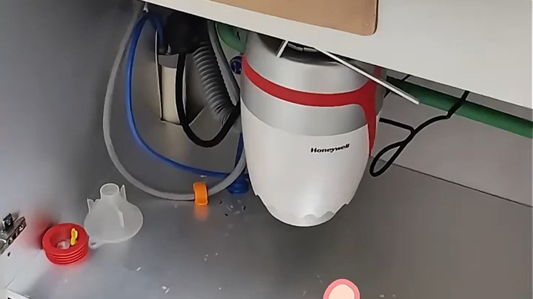 霍尼韦尔粉碎机x6,厨房垃圾一冲即净,排水顺畅不堵塞,日常洗菜剩菜