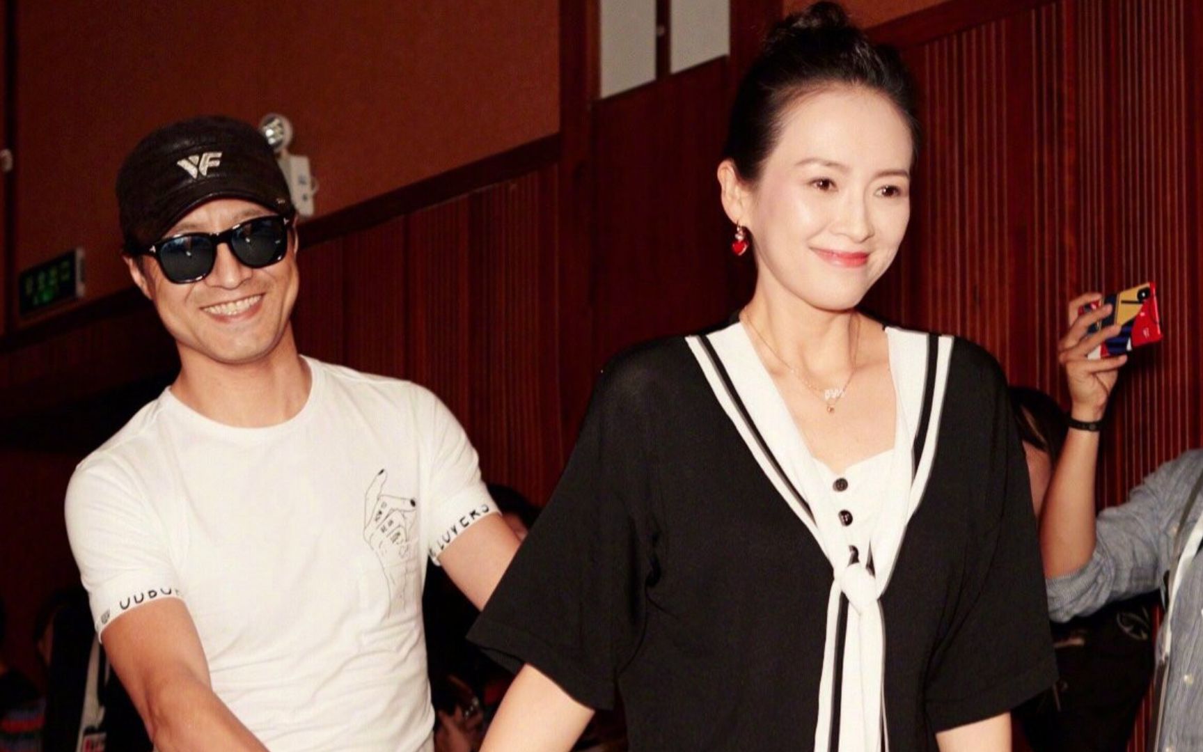 章子怡和汪峰结束8年夫妻,两人仍合资开公司,注册醒醒爸妈商标