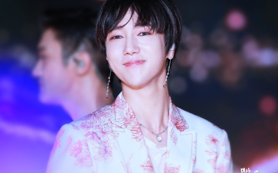 【艺声/金钟云】《black suit 》190328台湾拼盘饭拍直拍【super