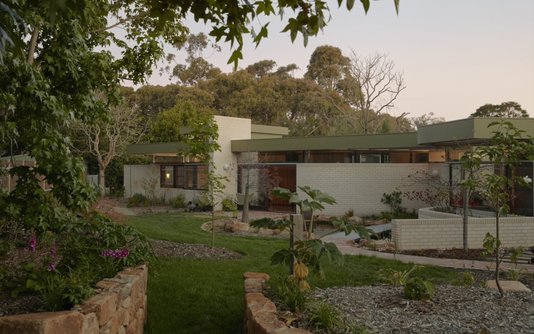 幽静私密的花园住宅