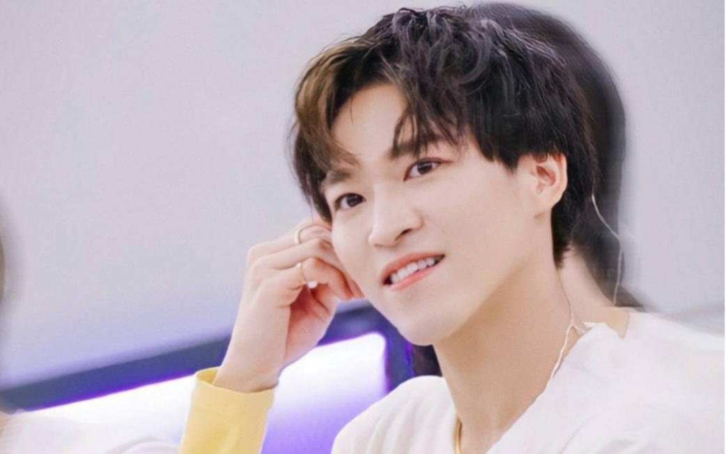 创造营2021台上大魔王台下小奶狗赞多的反差萌瞬间