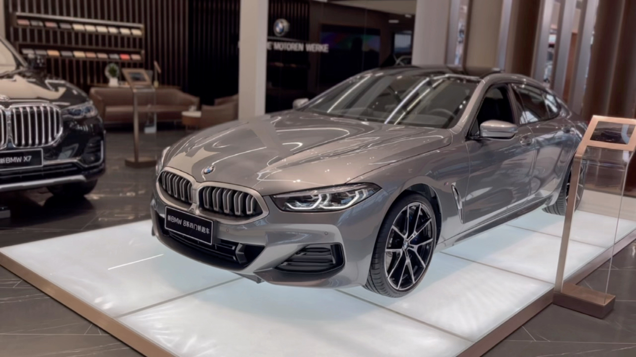 新bmw8系四门轿跑车展厅实拍