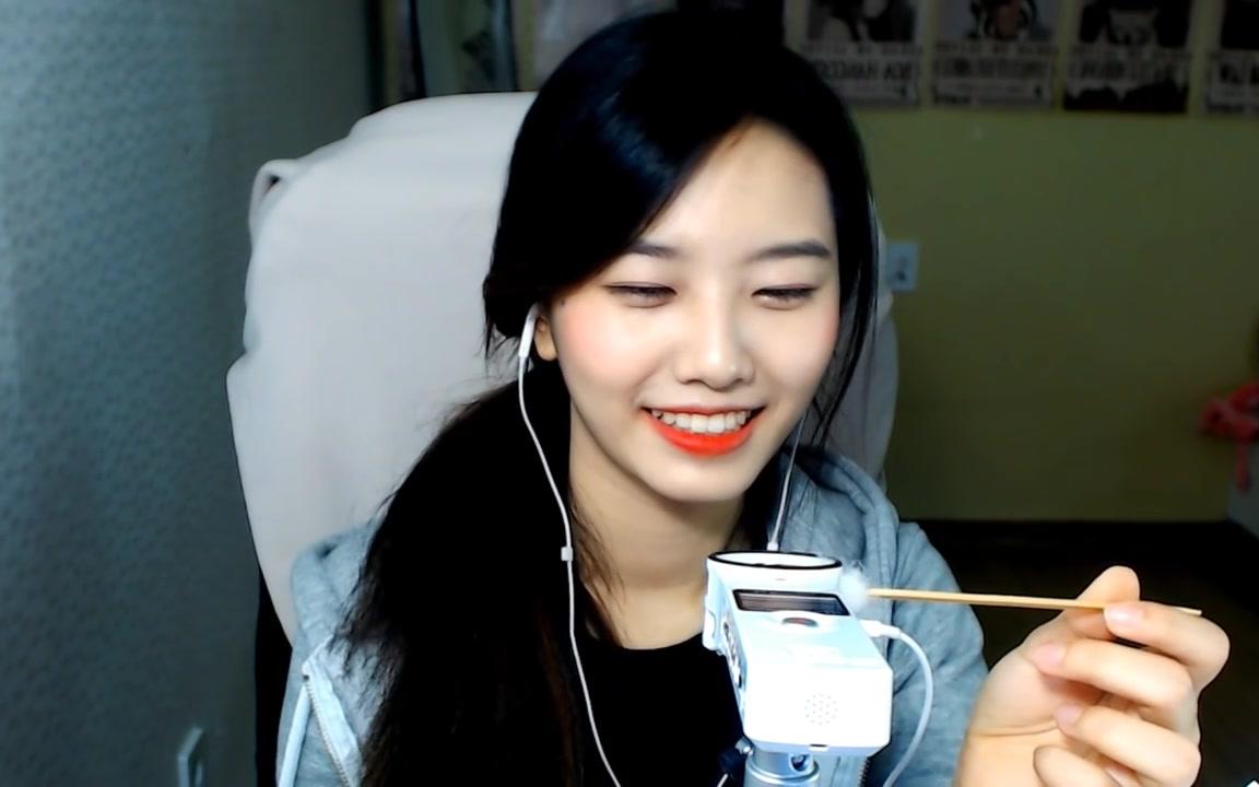 (暴力)超舒胡韩国小姐姐suna掏耳-情侣cosplay情景