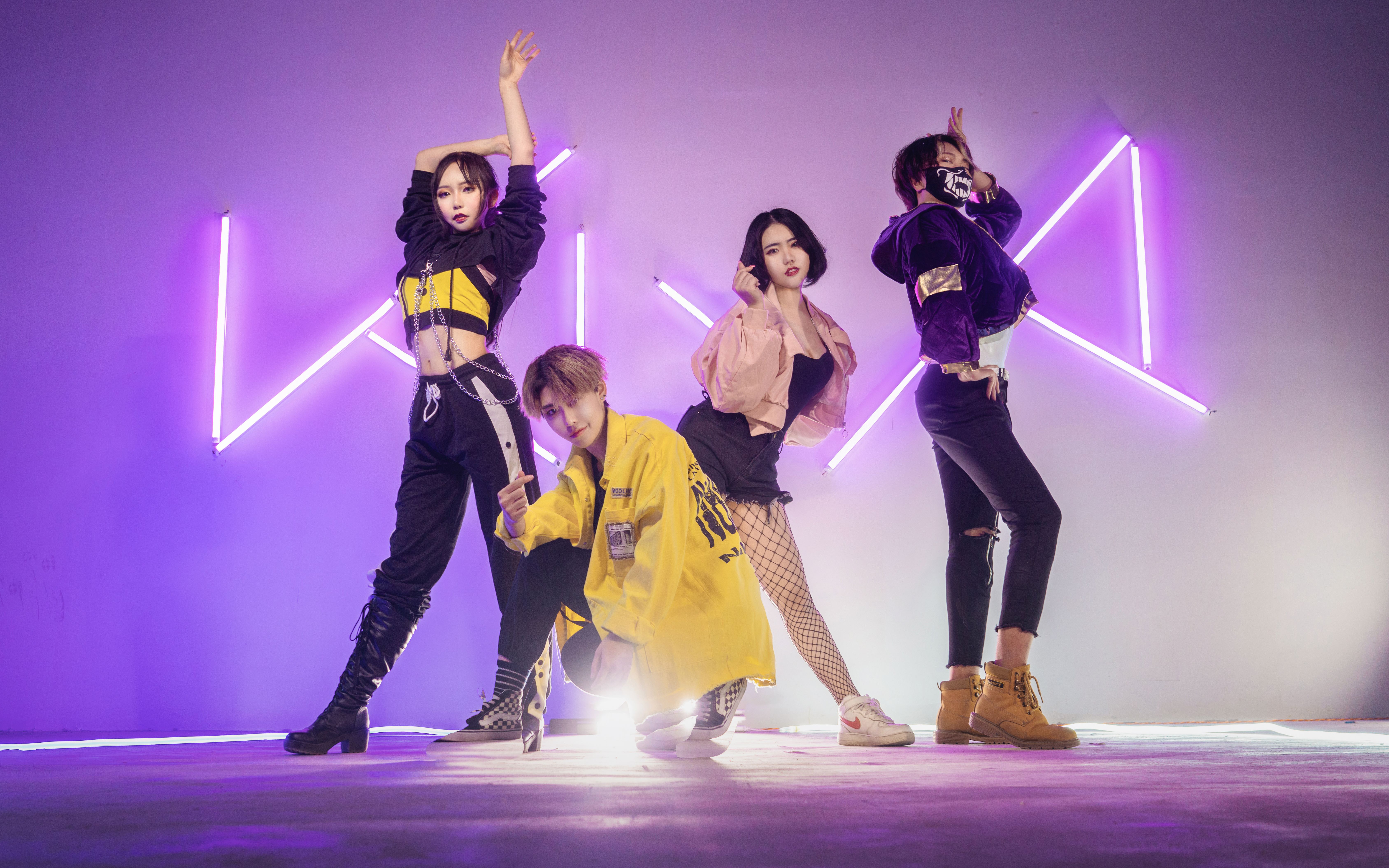 slbhpopstars74最sao的寡妇配最帅的管