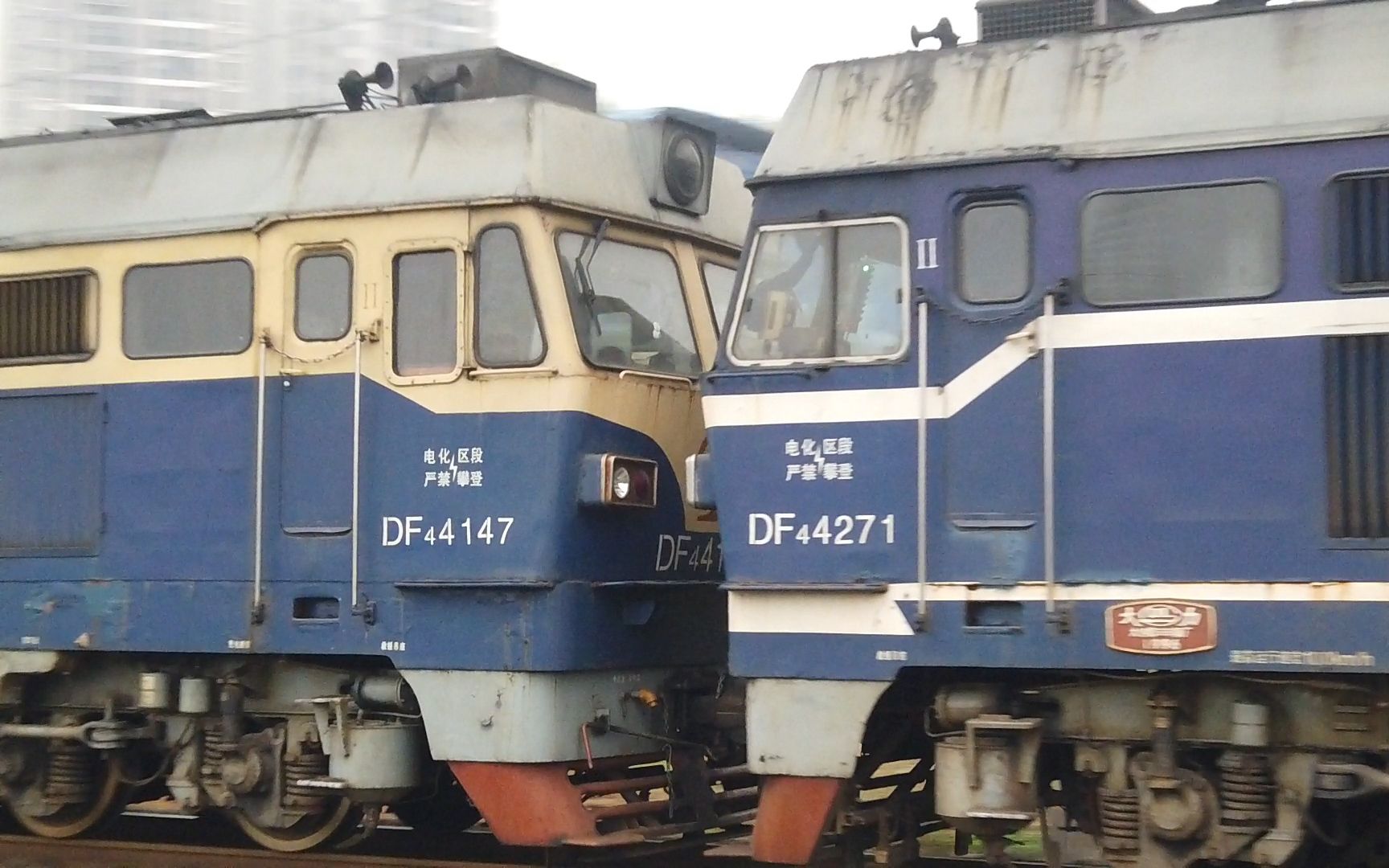 南环上行线拍双机东风4c拉宿营车高速摄像