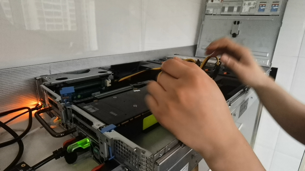 DellR730服务器安装riser1卡操作步骤