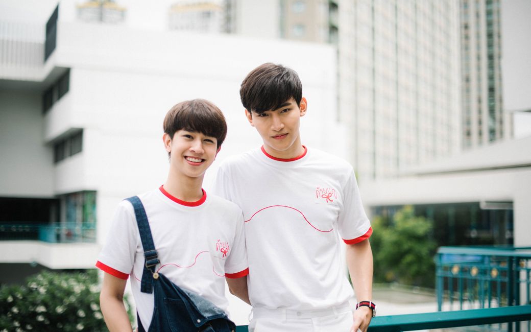 泰剧《待到重逢时》开机拜神天府泰剧独家专访中字fluke&ohm篇_哔哩