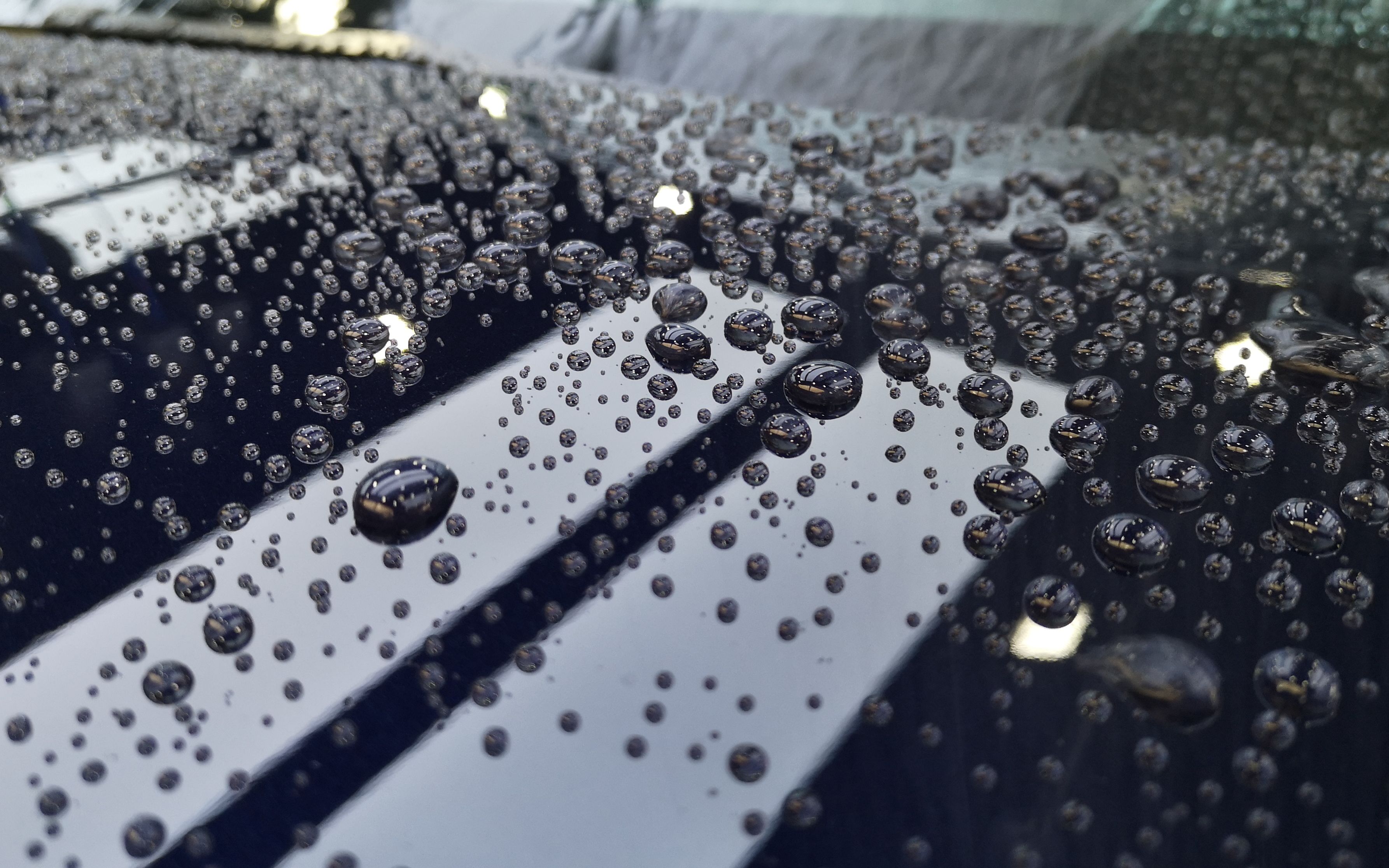 田老师给车漆做镀膜进来看一下疏水性秒杀打蜡镀晶