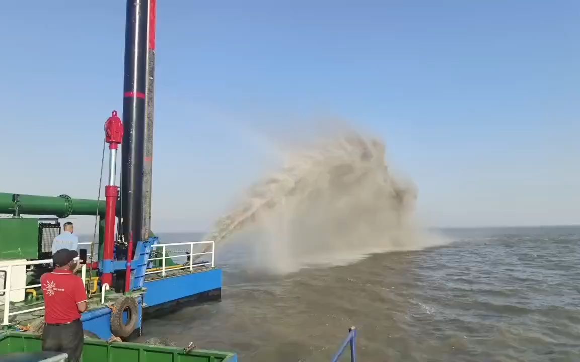 挖泥船工作视频实拍
