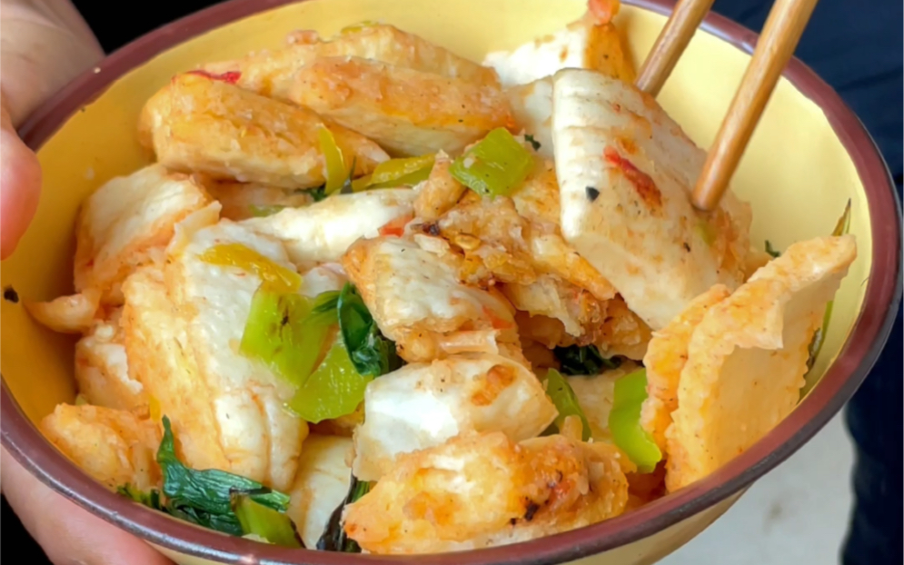 炒馍片裹满番茄汁咸香浓郁还是老味道