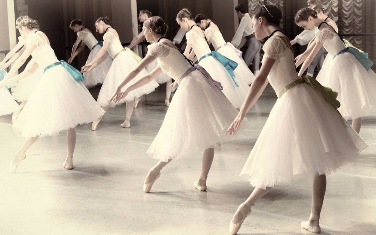 [图]Vaganova Ballet Academy-瓦岗诺娃芭蕾学院-古典舞蹈考试与教学