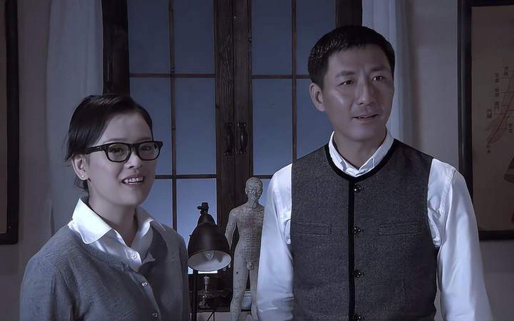 光复社社长陈恭鹏,亲自请燕双鹰做副社长,倍儿有面子啊