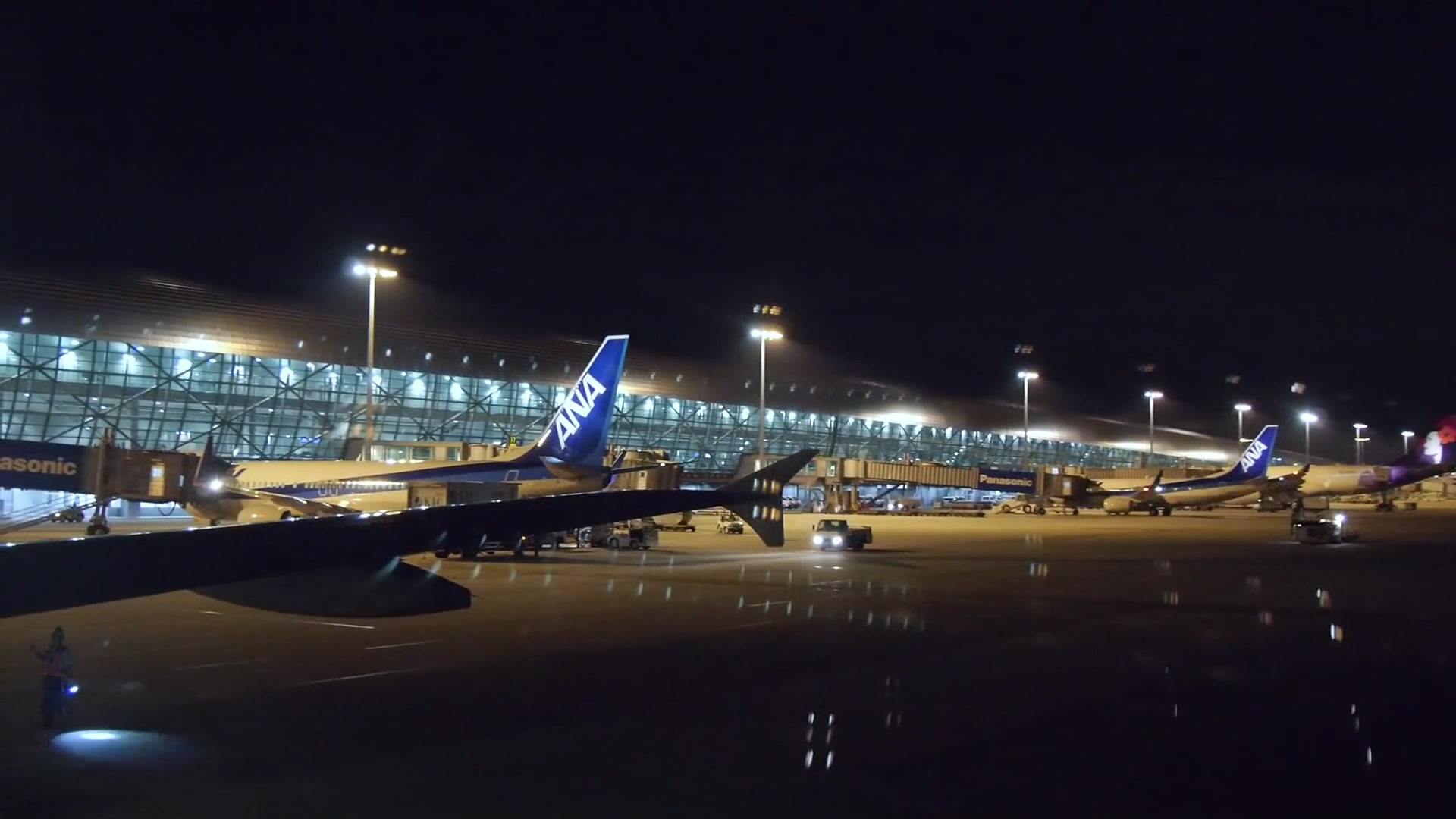 机场夜景 真实图片