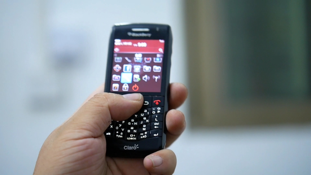 黑莓9100光颜值就已经很高了网友说所被用手机很好