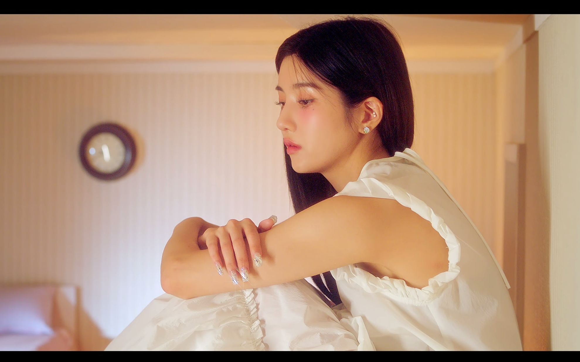 权恩妃单人出道曲door官方mv izone成员solo