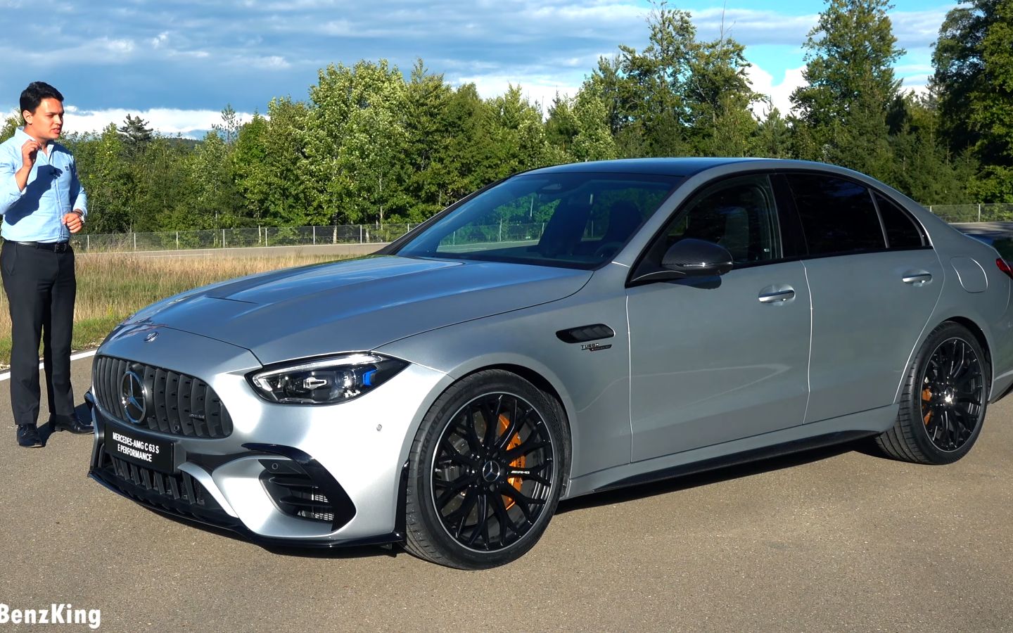 奔驰amg w206 c级 c63s e performance 梅奔王首发测评