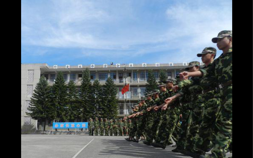 关于戒网瘾军事化管理学校昆明丑小鸭中学的一些情况哔哩哔哩bilibili