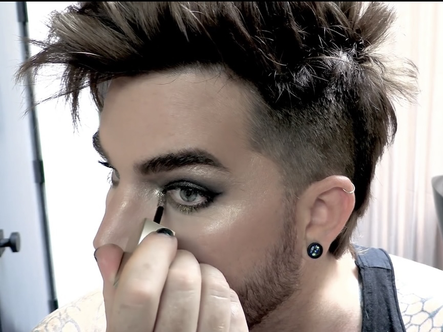 亚当兰伯特教你画眼影!那姐赶紧来一决高下!(这简直是危言耸听!