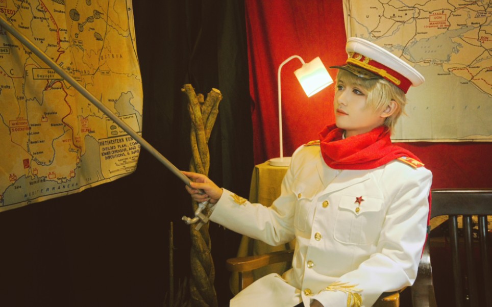 【 黑塔利亚cos正片 】 伊万·布拉金斯基