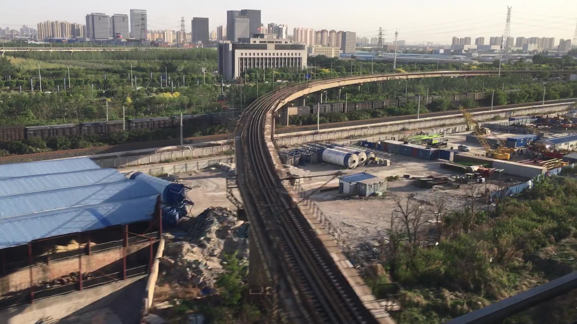 g1297次天津西站出站,驶上津霸客专_哔哩哔哩 (゜-゜)つロ 干杯~-bili