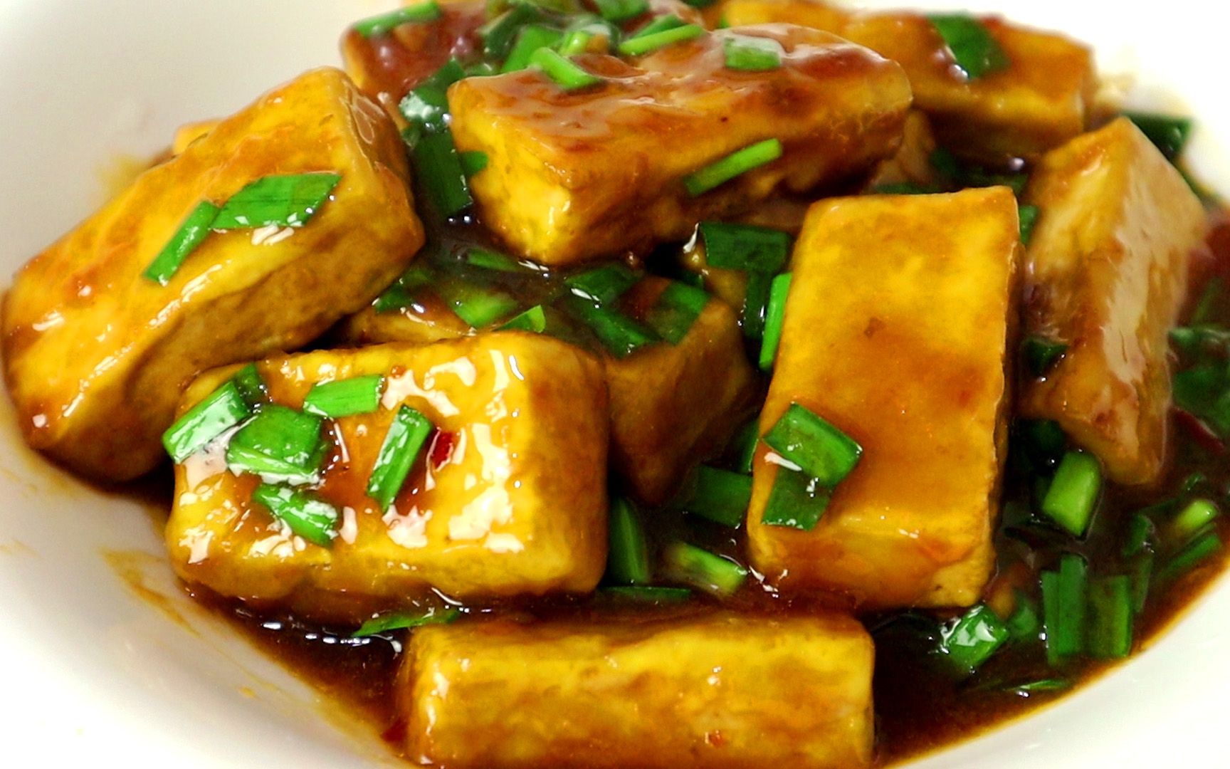 红烧豆腐这样做才正宗,香味浓郁超下饭,上桌连汤汁都不剩