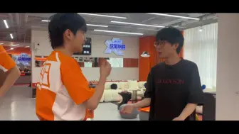 Télécharger la video: 再一次捡到周震南vlog里的泽教