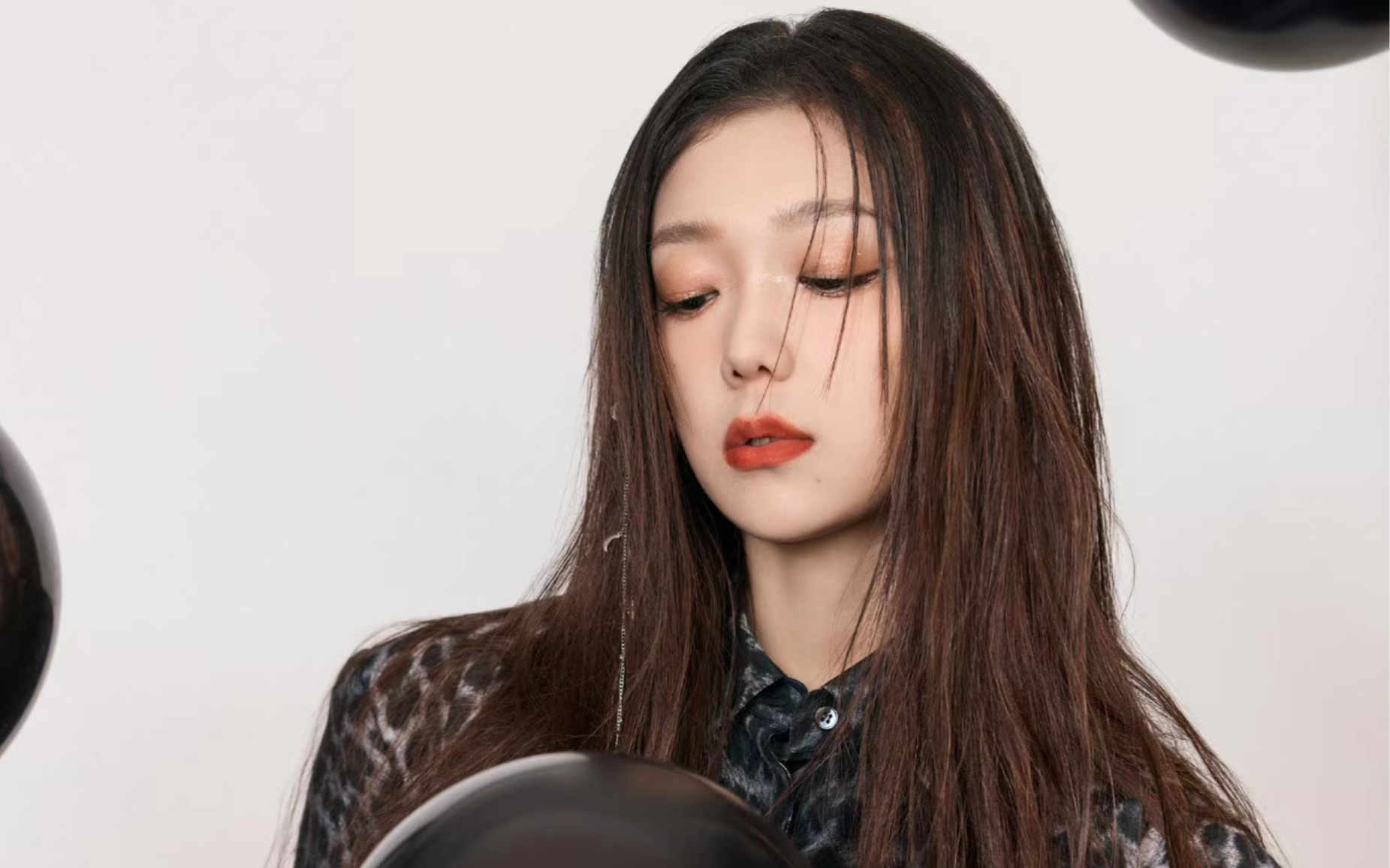 希林娜依高太可爱了,布鲁布鲁,差点就能听到一句歌了哈哈哈哈