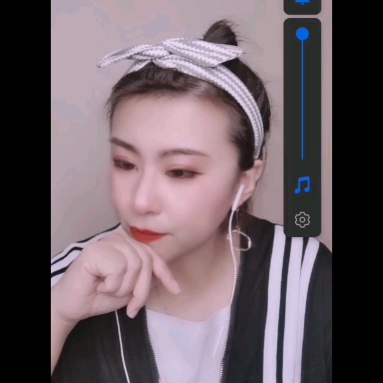 大连京剧院女花脸任思媛反串老生野猪林大雪飘起得调低了点