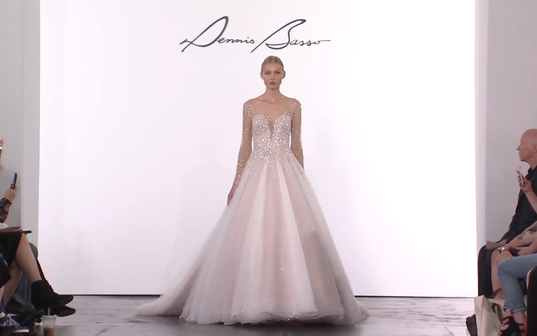 【Dennis Basso for Kleinfeld】【2018春夏】【婚纱时装秀】哔哩哔哩bilibili