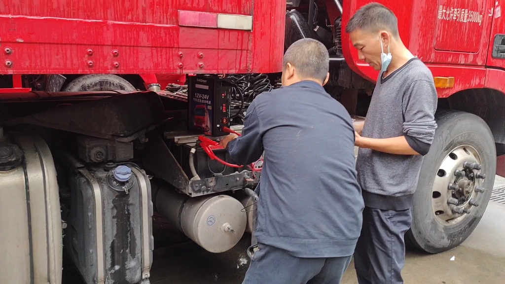 深圳货车救援送油搭电