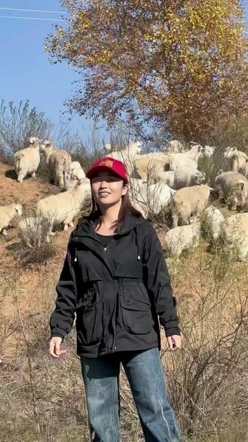 辽辽《山丹丹开花红艳艳》羊也唱跑了… @草根歌手辽辽