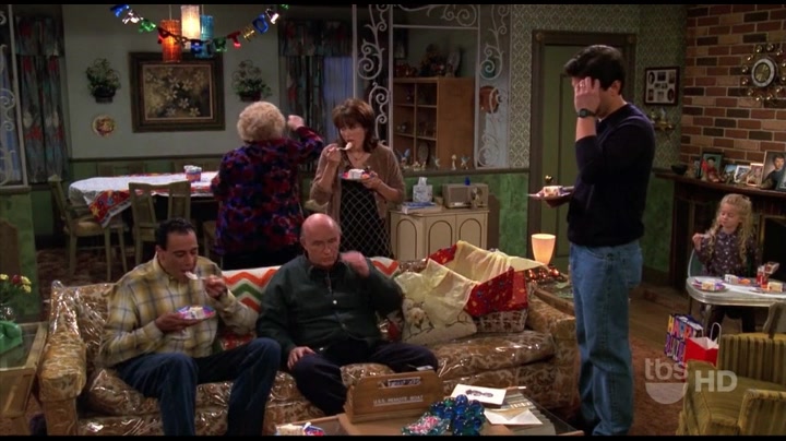 [图]【Everybody Loves Raymond】人人都爱雷蒙德 中文字幕 罗伯特故意不告诉雷蒙德准备了生日礼物，没想到雷蒙德反将一军