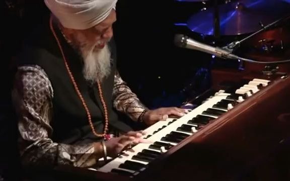 [图]Dr. Lonnie Smith's In The Beginning Octet Psychedelic Pi