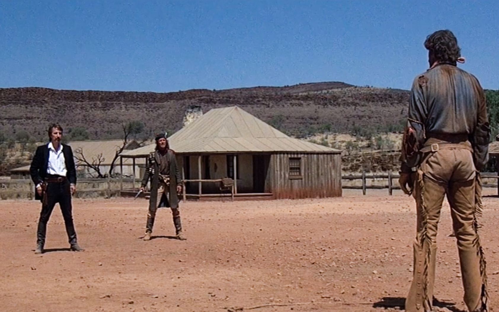 西部牛仔左轮决斗:街头决斗以少胜多,枪打的有过年放炮的感觉_哔哩